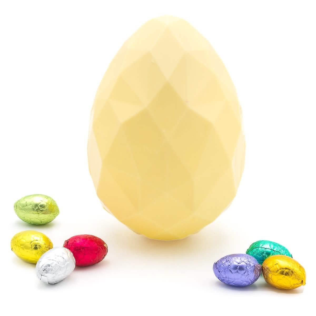 Diamond Easter egg with bunny and 6 small eggs (white) 220 Grs - The Belgian Chocolate Makers